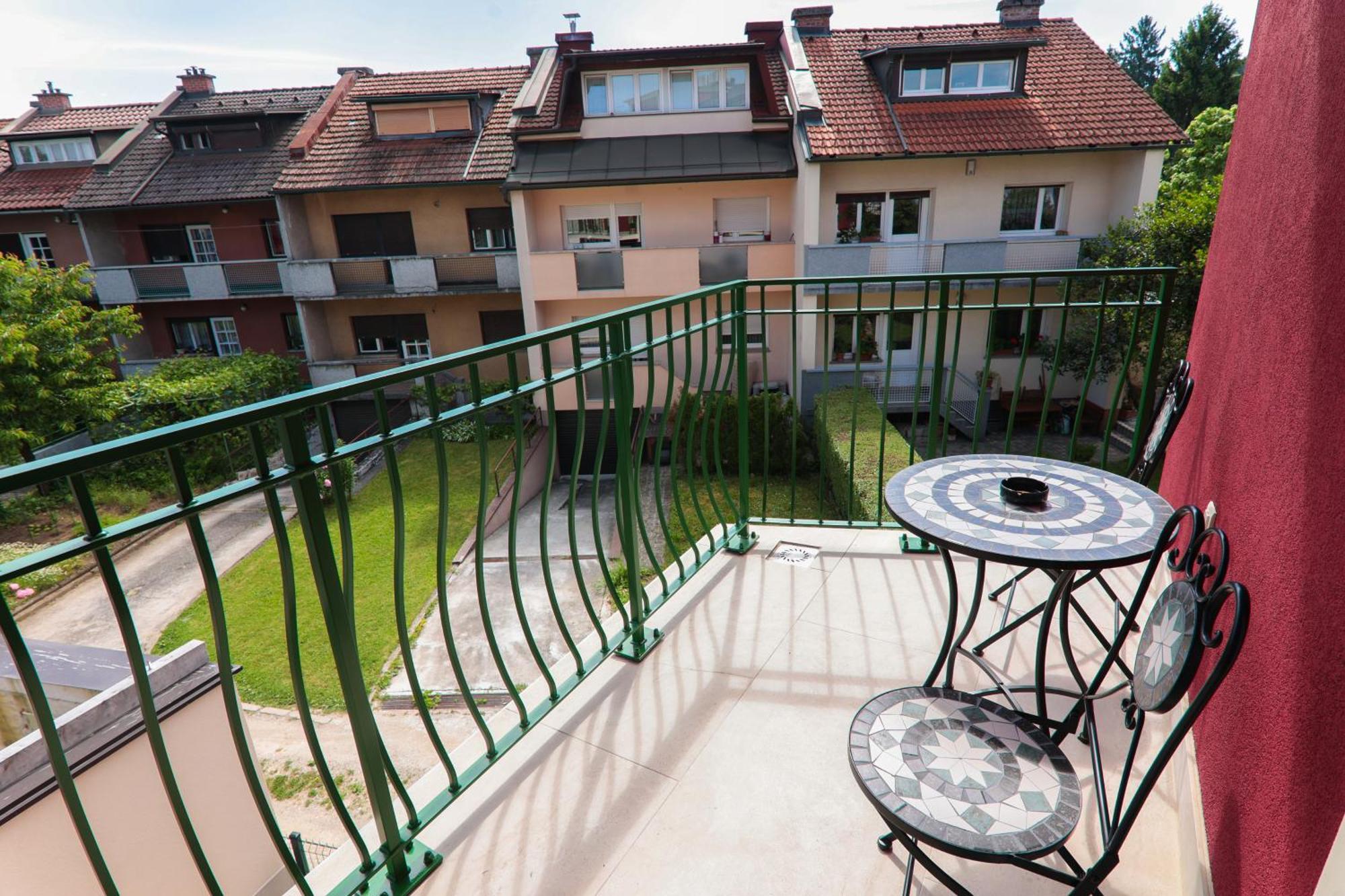 Asteria Aparthotel 3*